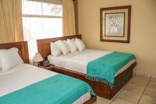 La Riviera Hotel B&B (San Antonio)
